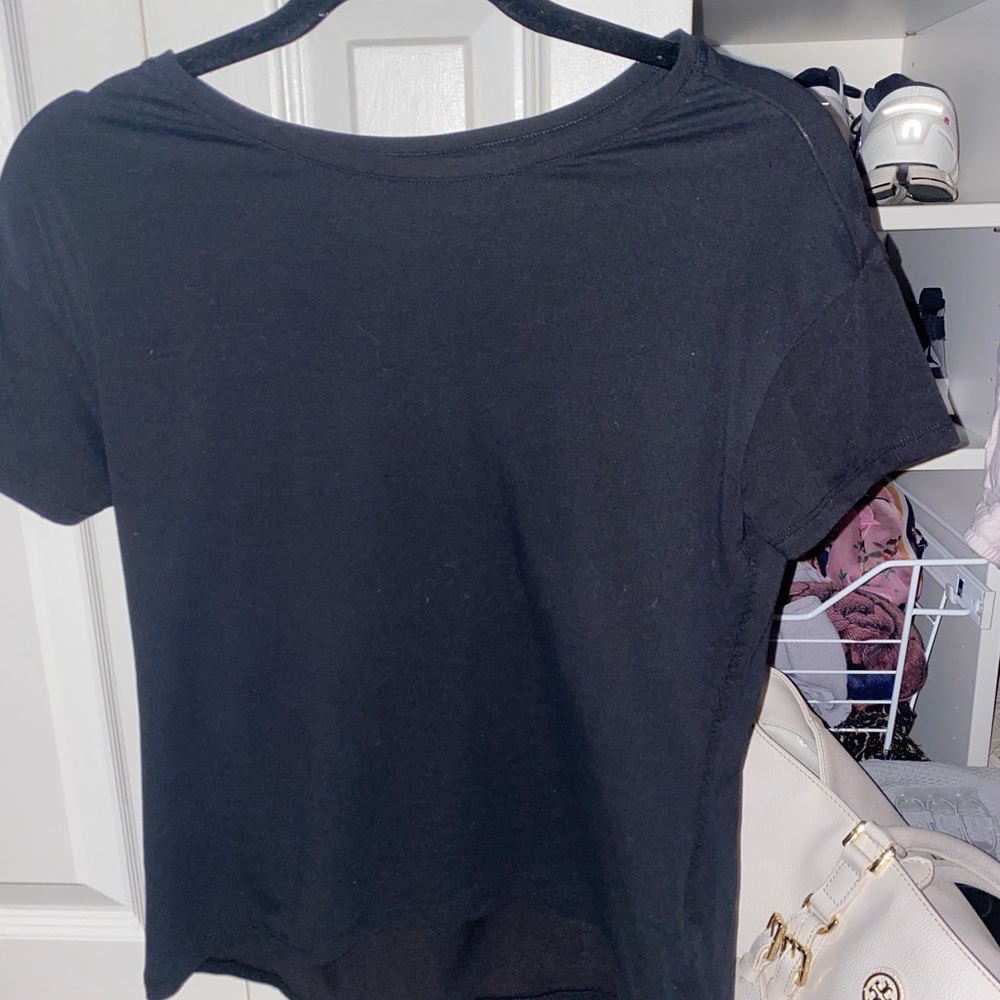 Short sleeve breathable workout top